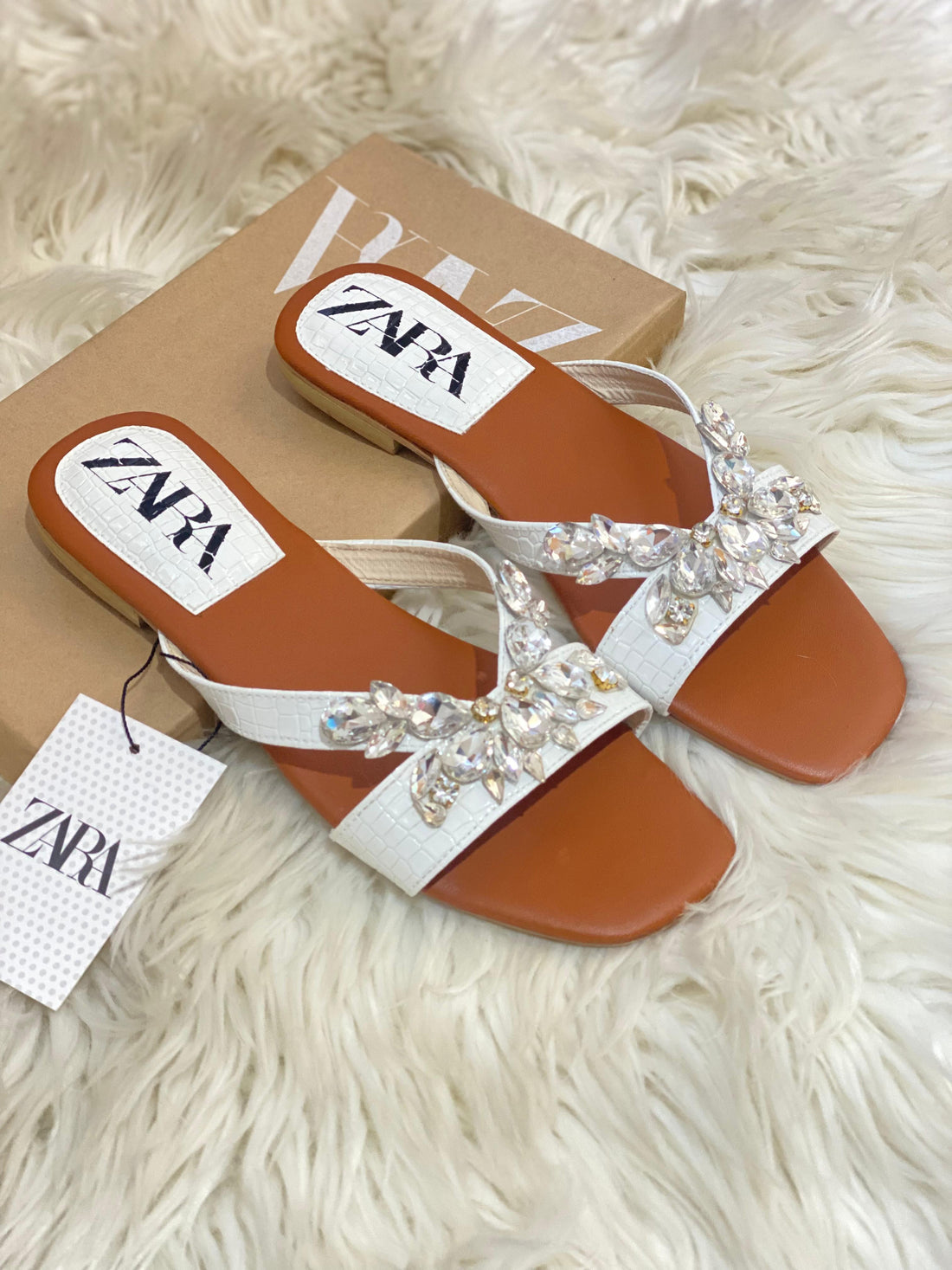 RHINESTONE V FLATS SG-1203