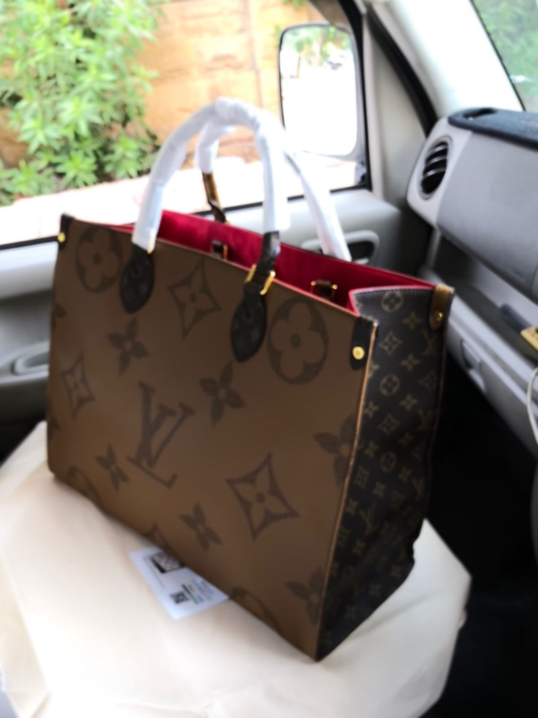 LéValeria Tote SG-B009