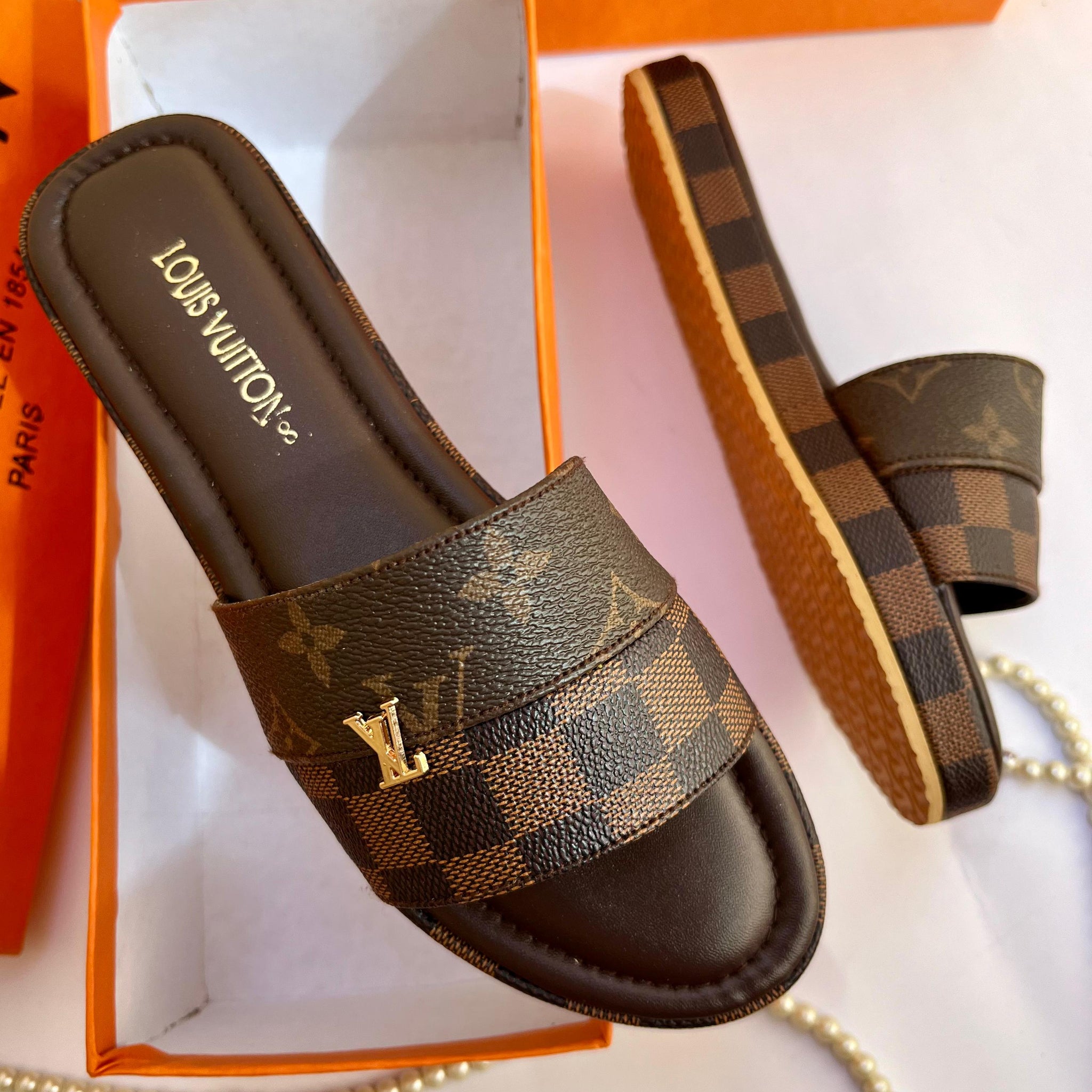 Monogram Royale Slides SG-058