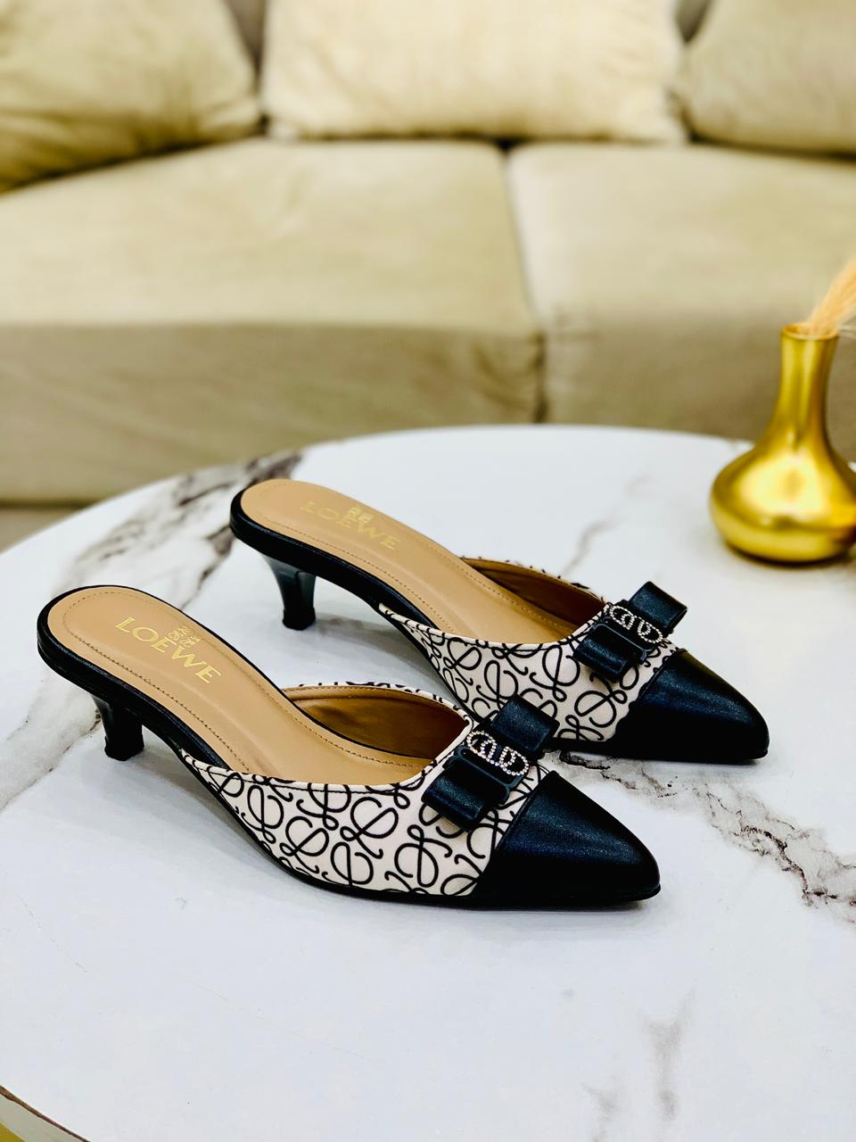 Chic Emblem Heels SG-H35
